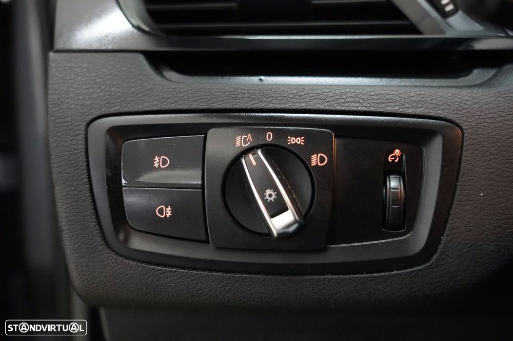 BMW X1 16 d sDrive - 19
