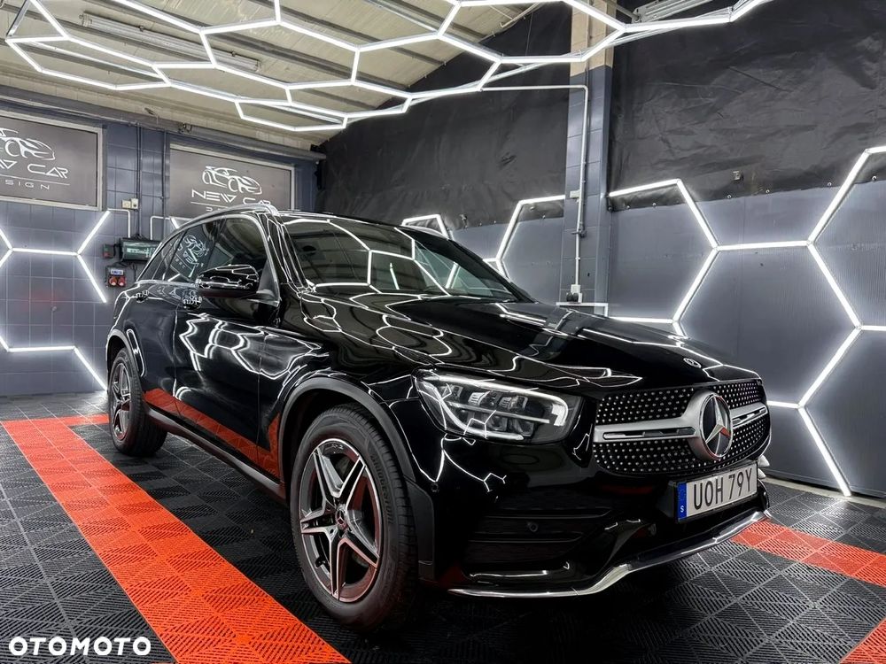 Mercedes-Benz GLC 220 d 4Matic 9G-TRONIC AMG Line - 11