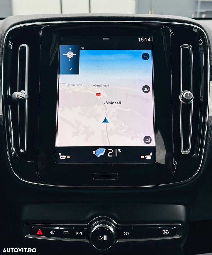 Volvo XC 40 T3 Geartronic Momentum Pro - 25