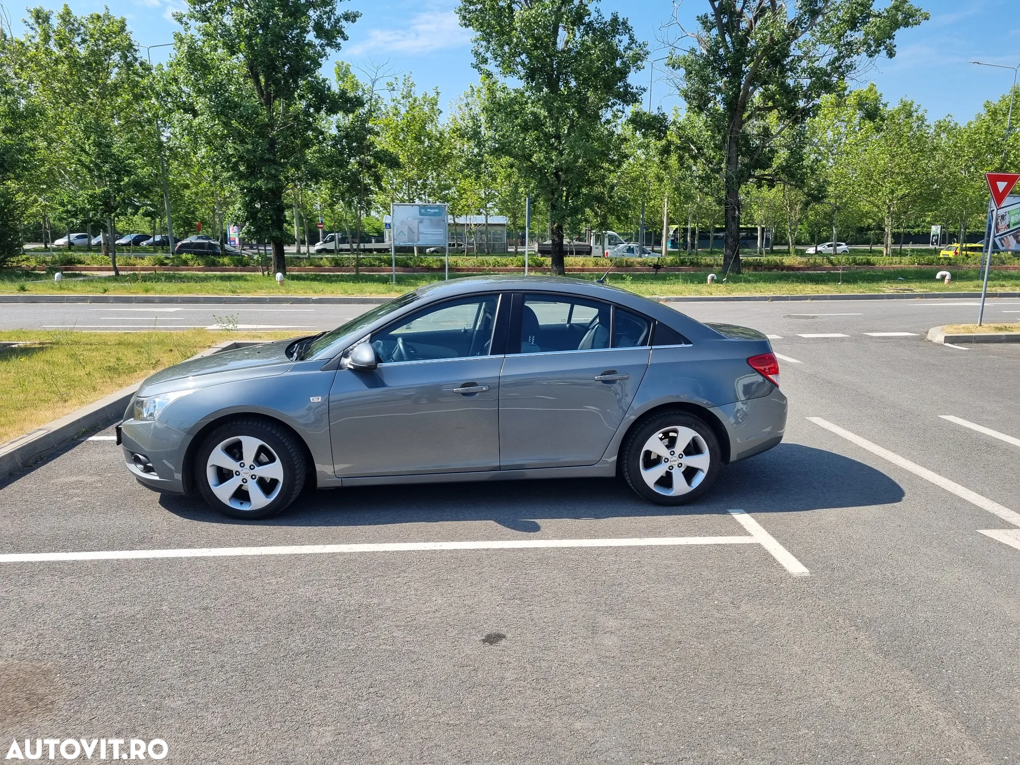 Chevrolet Cruze 1.8 DOHC LT - 12