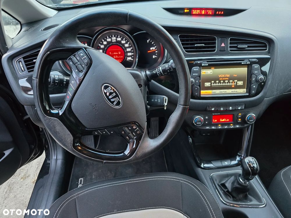 Kia Ceed 1.6 GDI L - 9
