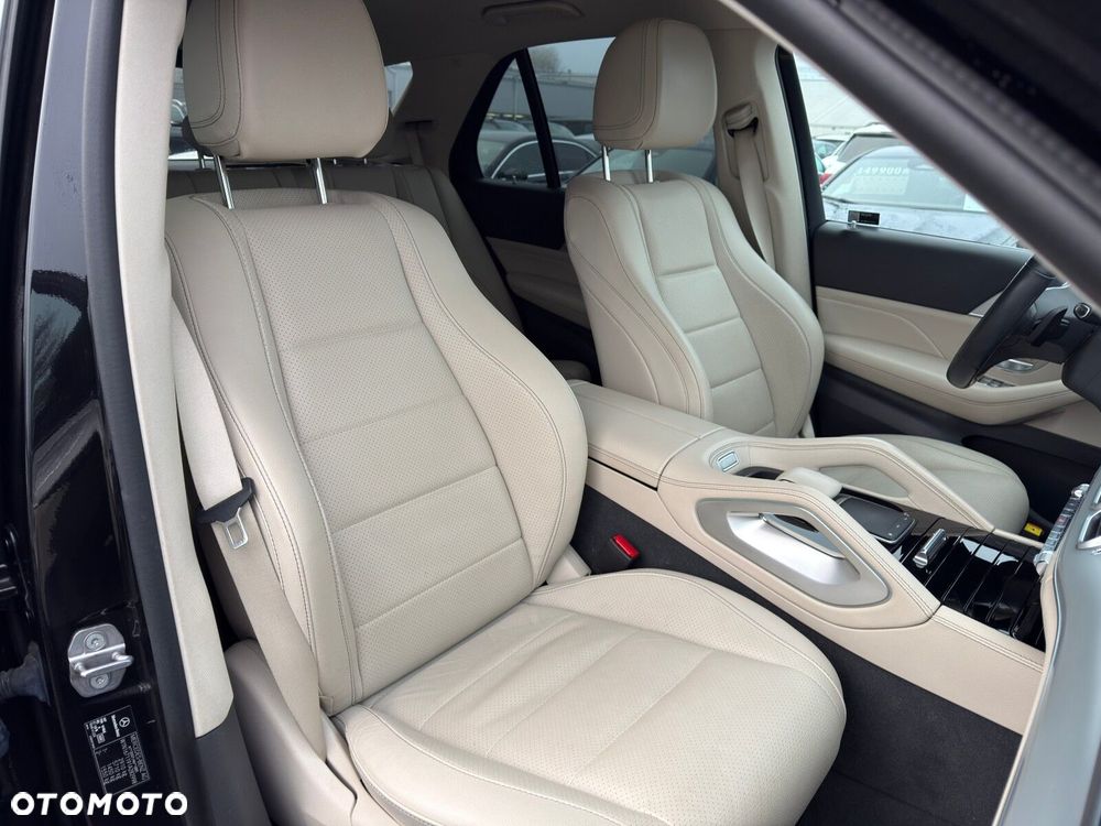 Mercedes-Benz GLE - 23