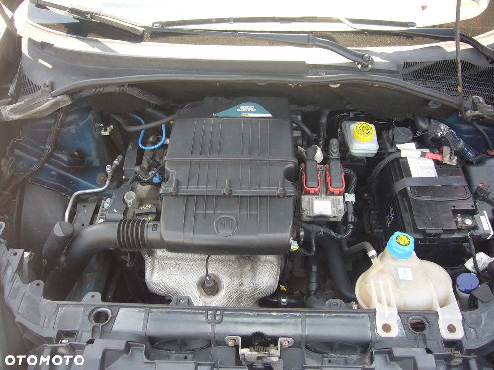 Fiat Punto 1.4 Young - 21