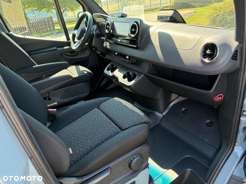 Mercedes-Benz Sprinter Standard BASE 9G-Tronic 907.233 - 15