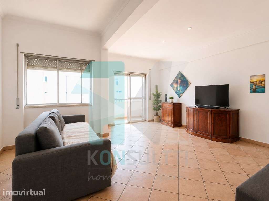 Apartamento T3 amplo com vista desafogada no centro do Laranjeiro (... - Grande imagem: 4/16