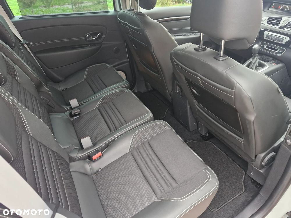 Renault Grand Scenic - 13
