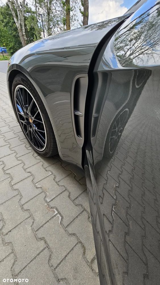 Porsche Panamera 4 Platinum Edition - 34