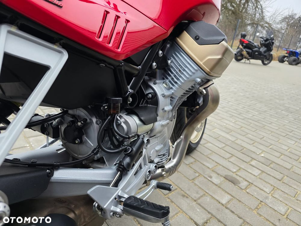 Moto Guzzi V100 Mandello - 16