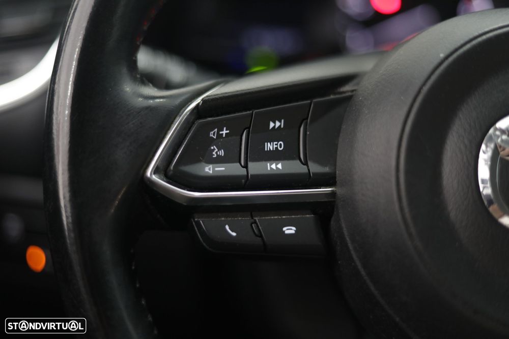 Mazda 3 1.5 Sky-D Evolve HS Navi - 13