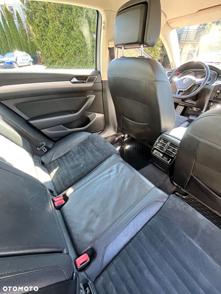 Volkswagen Passat 1.6 TDI SCR DSG Comfortline - 16