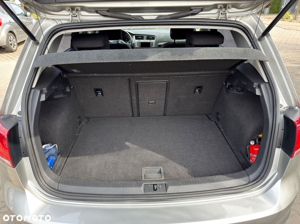 Volkswagen Golf 1.4 TSI BMT Comfortline - 23