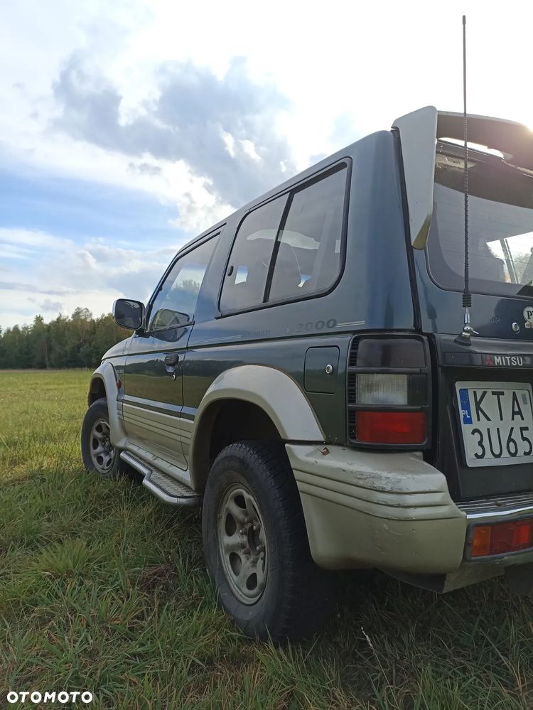 Mitsubishi Pajero 3.0 GLS - 9