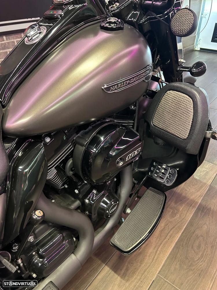 Harley-Davidson FLT FLRT FREEWHEELER - 19