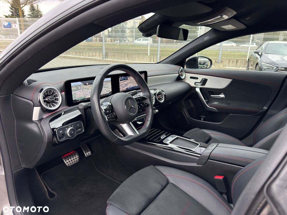 Mercedes-Benz CLA - 16