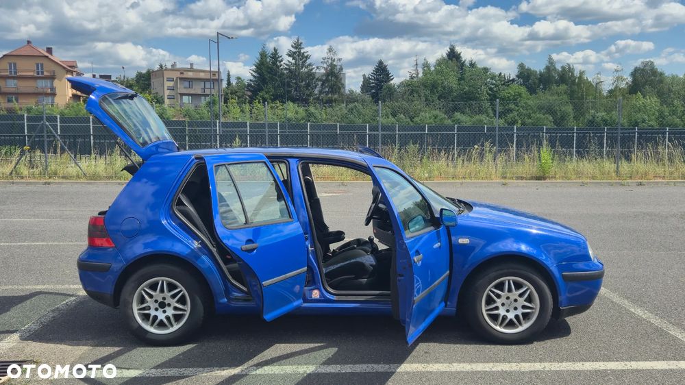 Volkswagen Golf 1.6 Comfortline - 10