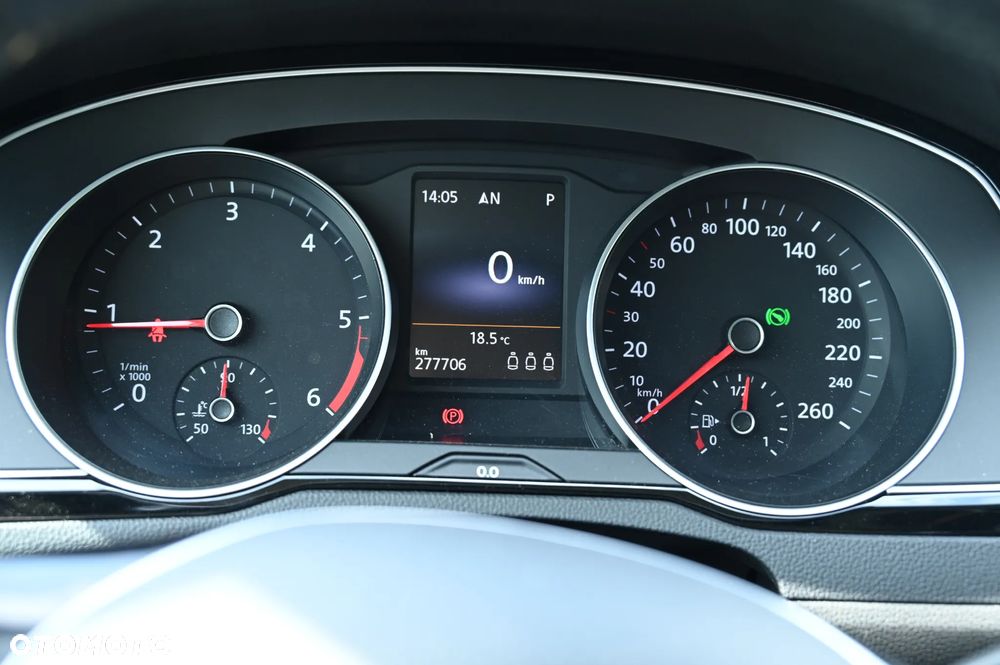 Volkswagen Passat 2.0 TDI Bi-Turbo BMT 4Mot Highline DSG - 11