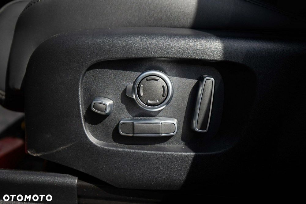 Land Rover Range Rover Velar - 15