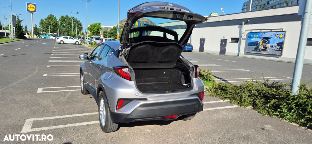 TOYOTA C-HR 2021 — imagine 4