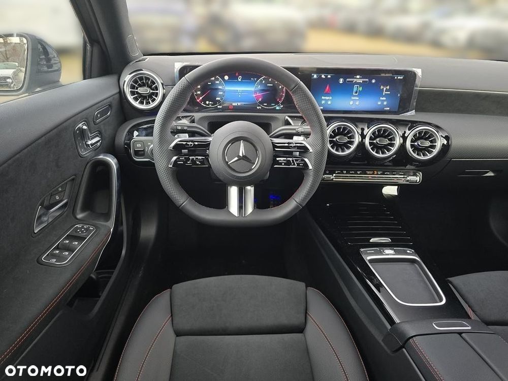 Mercedes-Benz Klasa A 200 7G-DCT AMG Line - 10