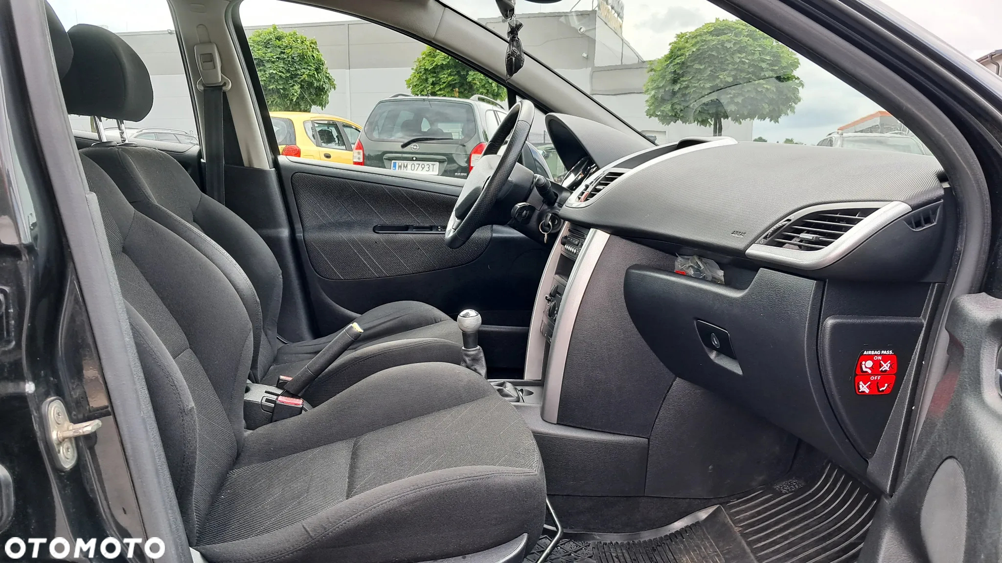 Peugeot 207 1.4 16V Trendy - 8