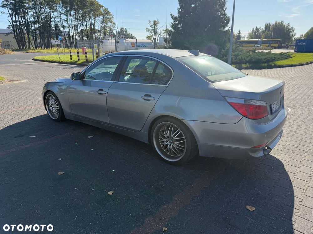 BMW Seria 5 2006 photo 3