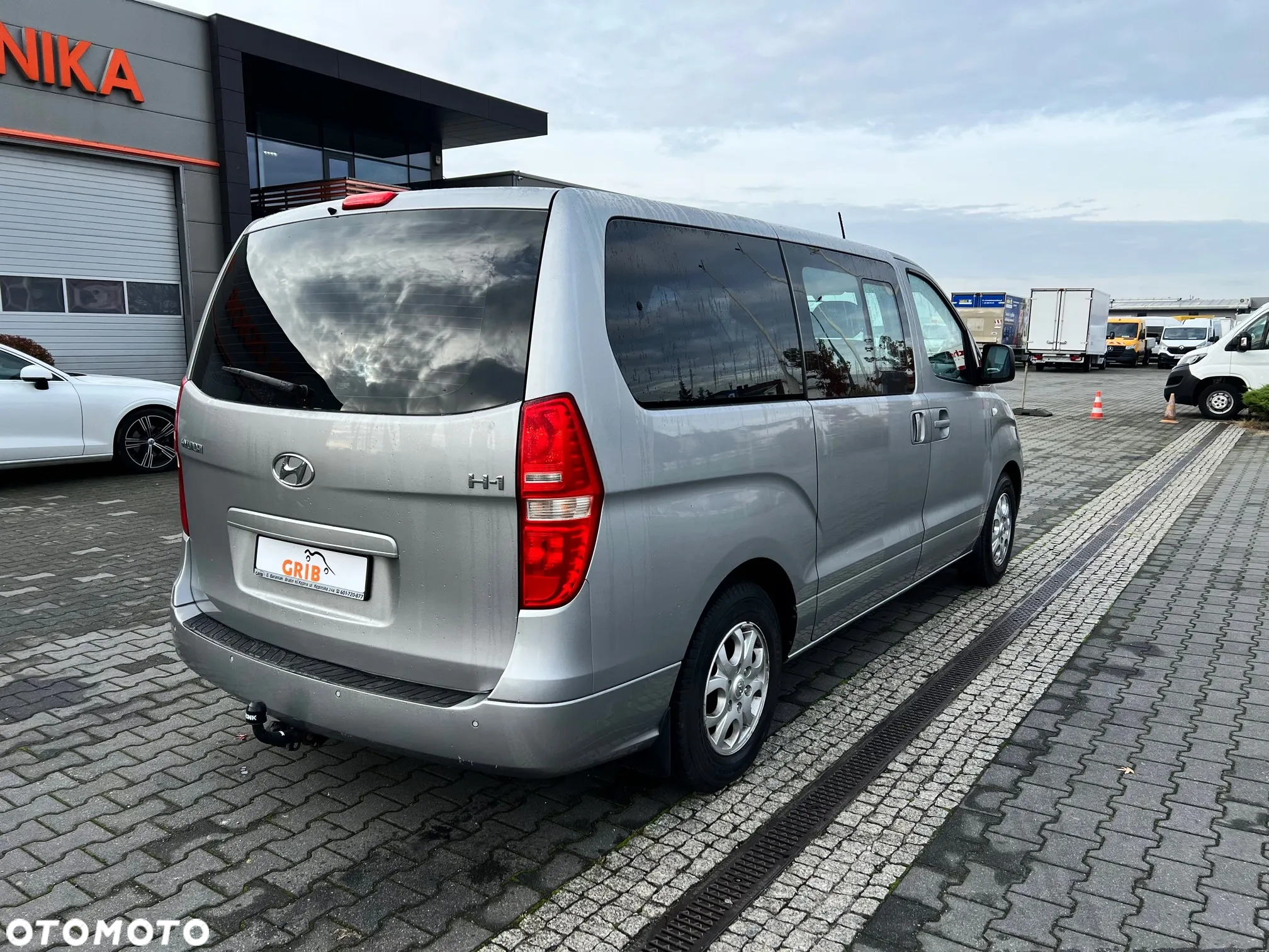 Hyundai H-1 - 4