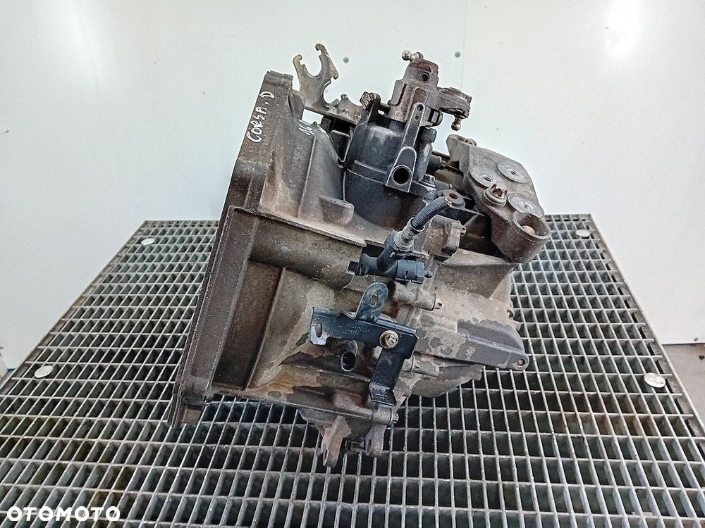 SKRZYNIA BIEGÓW MANUALNA OPEL CORSA D 1.6 16V M32 - 6