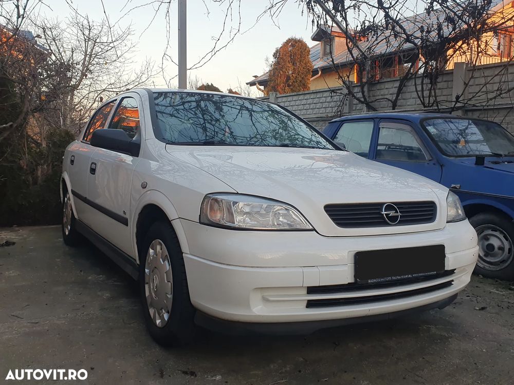 Opel Astra 1.4i Sport - 1