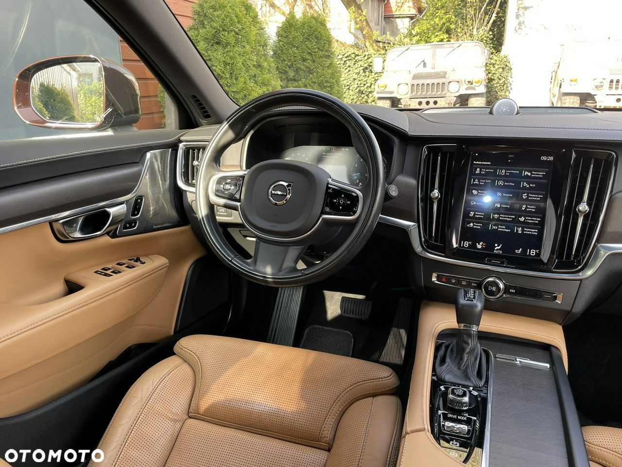 Volvo V90 Cross Country T6 AWD - 33