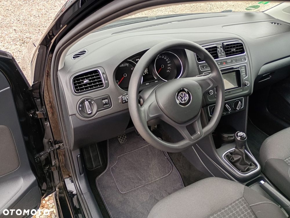 Volkswagen Polo 1.2 TSI Blue Motion Technology Comfortline - 26