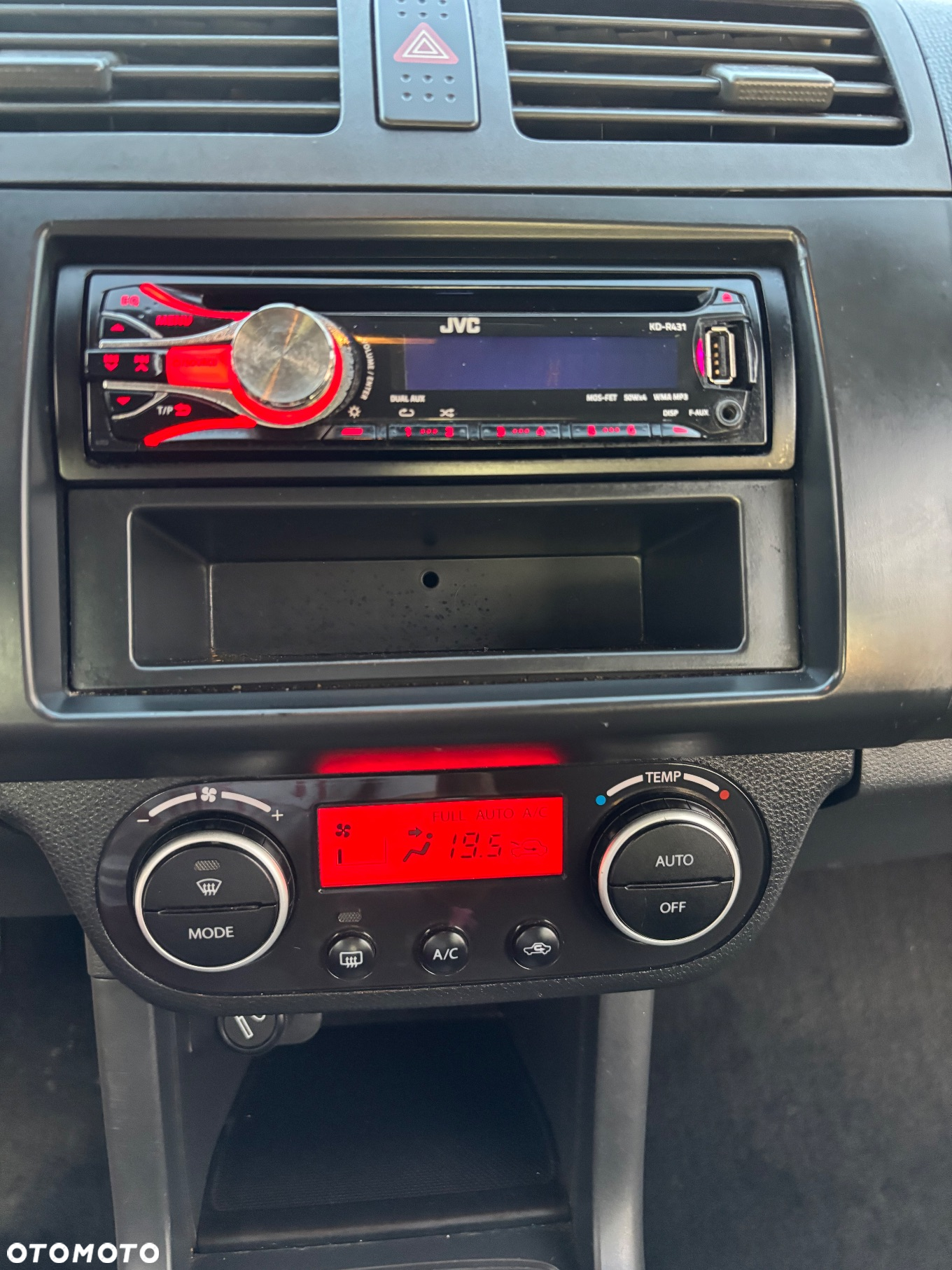 Suzuki Swift 1.3 DDiS Comfort - 11
