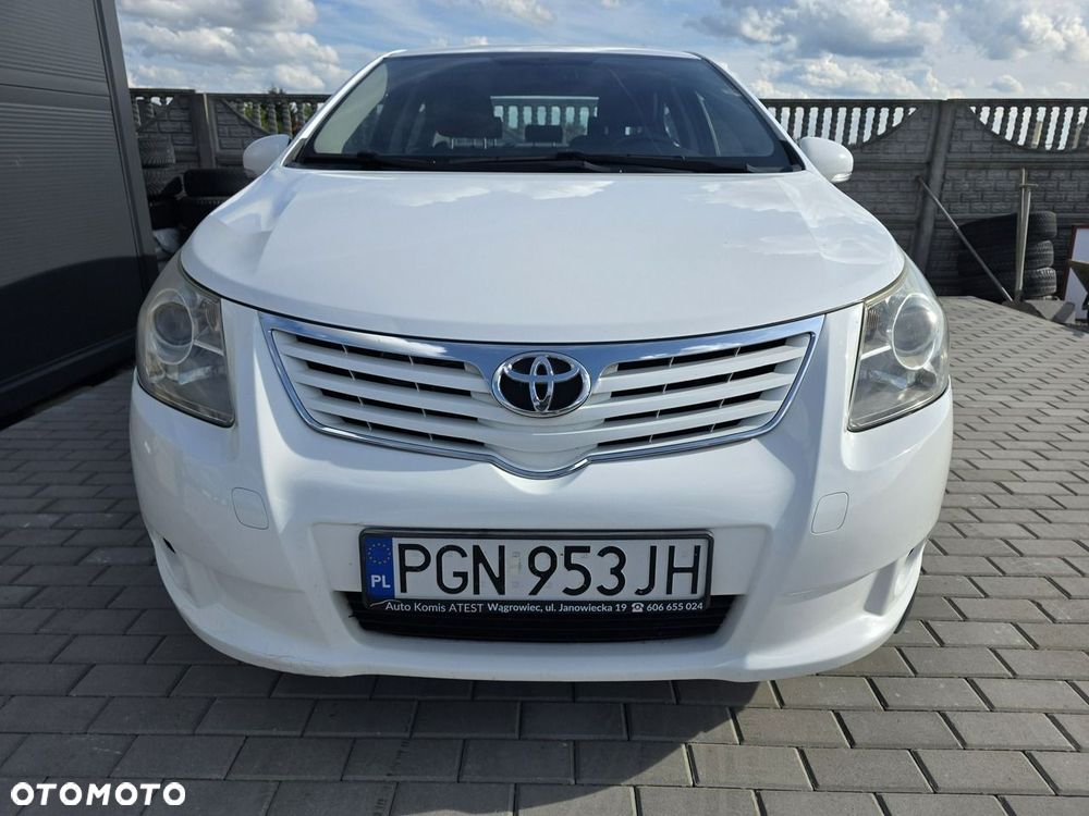 Toyota Avensis - 11