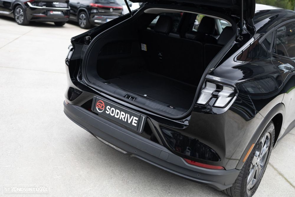Ford Mustang Mach-E Alargada AWD - 43