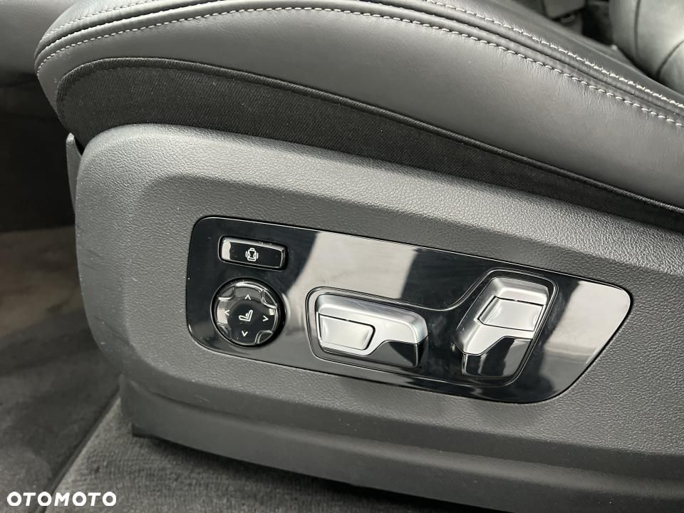 BMW X5 M M50d - 11