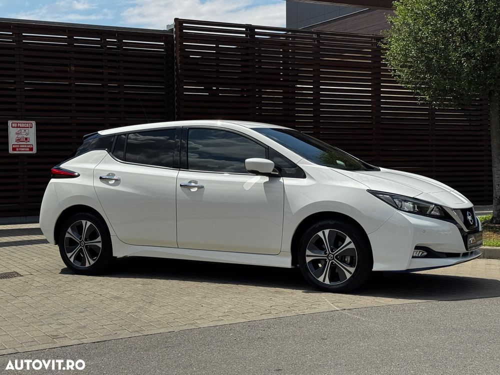 Nissan LEAF - 11