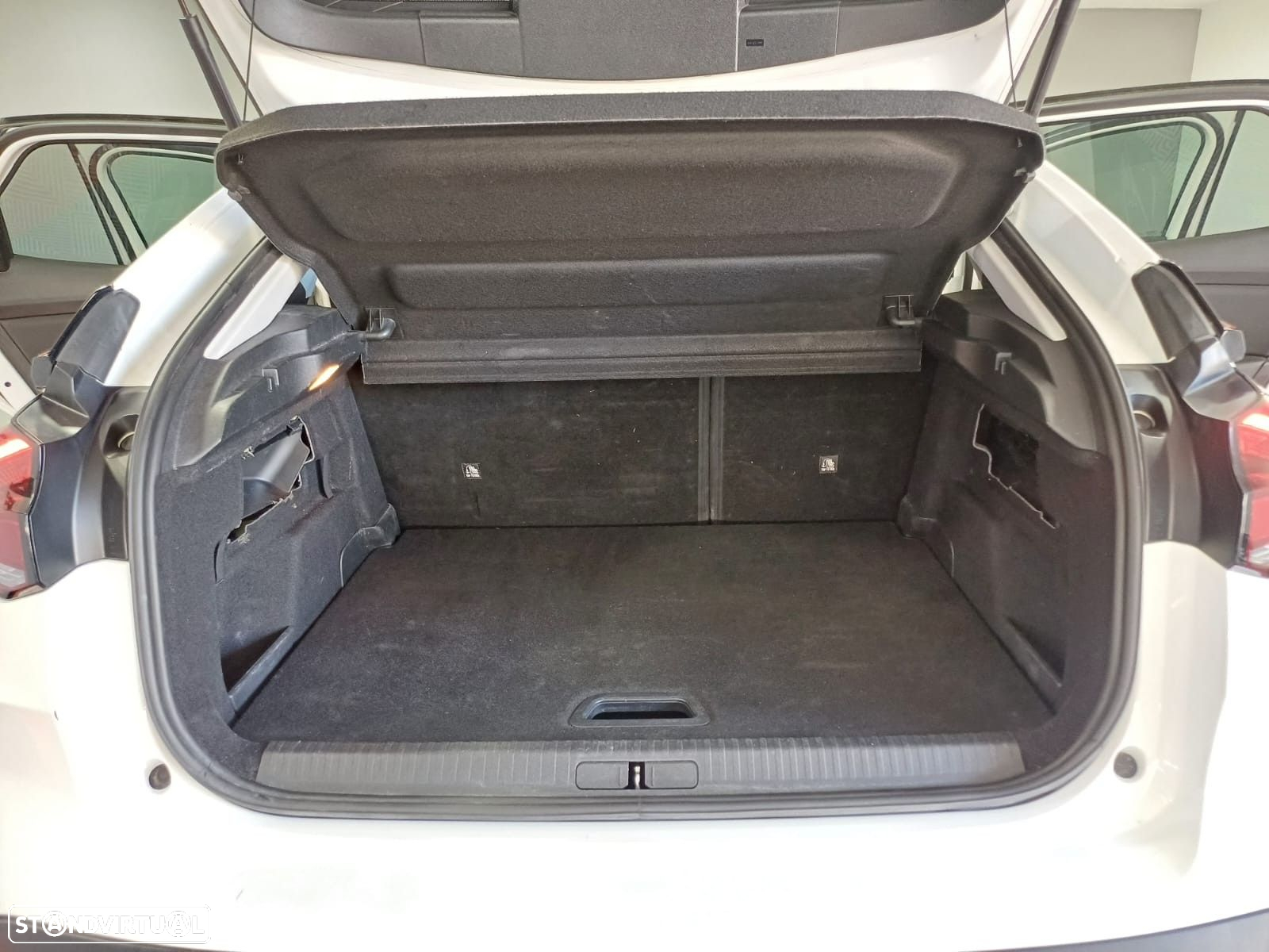 Citroën C4 1.5 BlueHDi Feel Pack EAT8 - 22