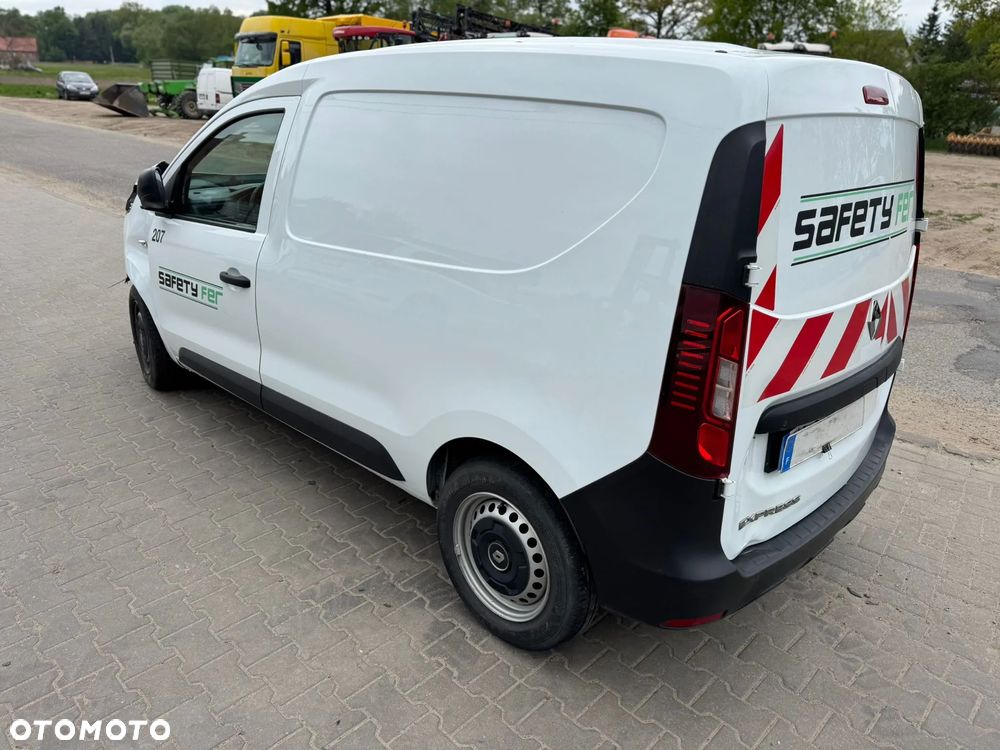 Renault EXPRESS - 10