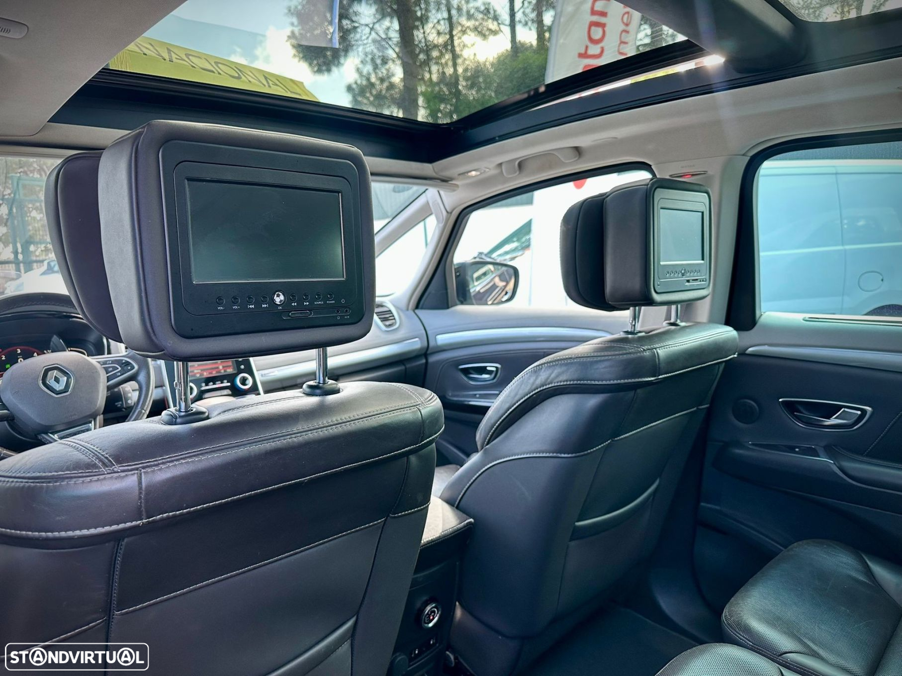 Renault Espace 1.6 dCi Initiale Paris EDC - 11
