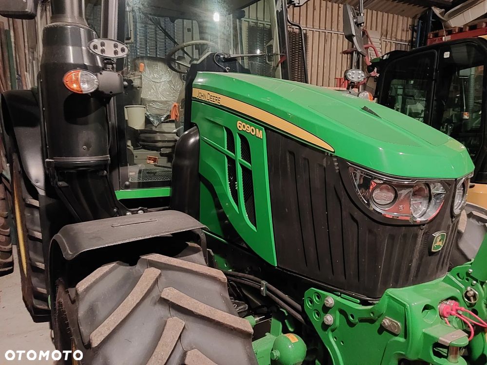 John Deere 6090m - 5