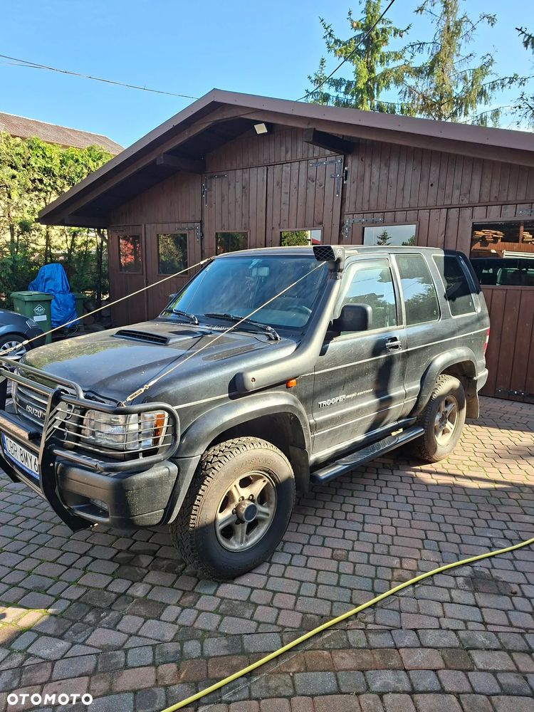 Isuzu Trooper - 4