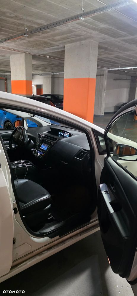 Toyota Prius+ - 12