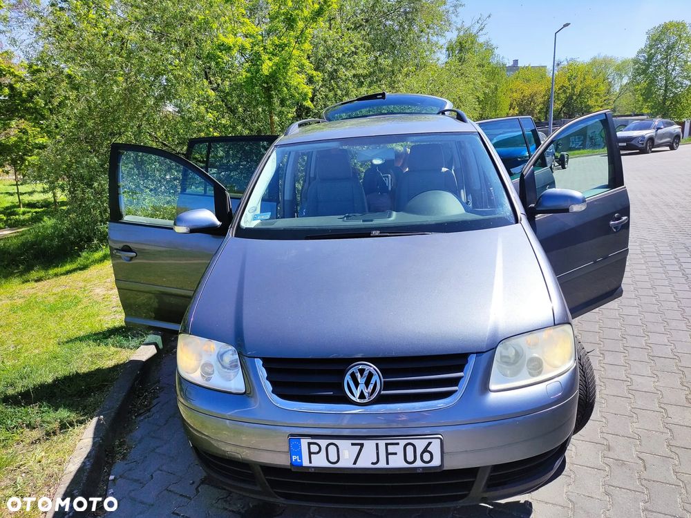 Volkswagen Touran 1.6 FSI Basis - 5