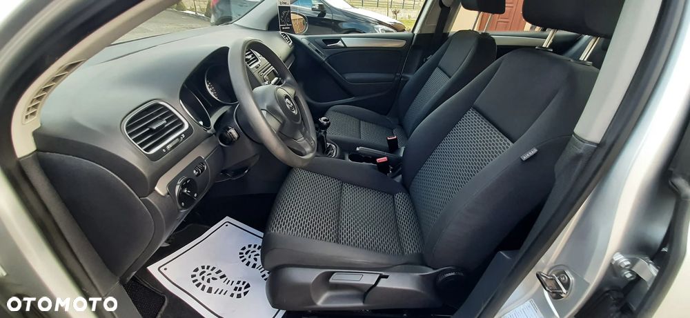 Volkswagen Golf - 24