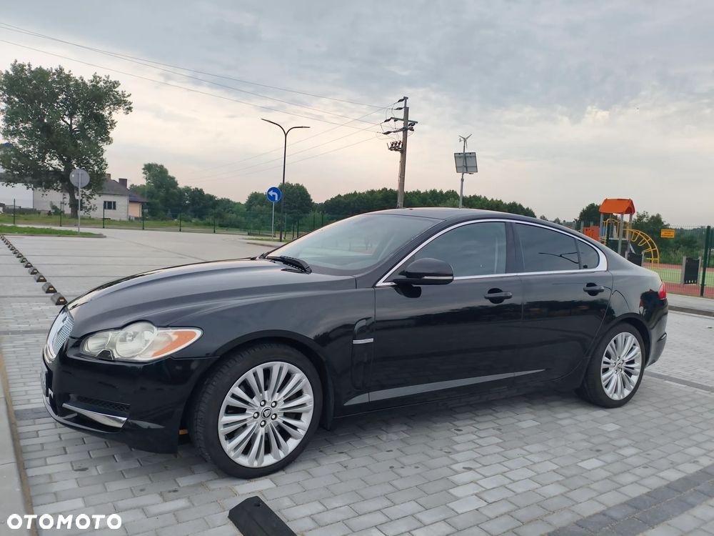Jaguar XF 3.0 V6 D Luxury - 1