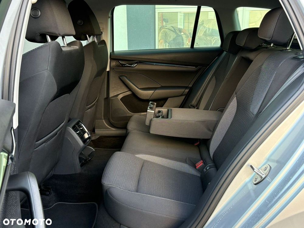 Skoda Octavia 2.0 TDI Ambition DSG - 15