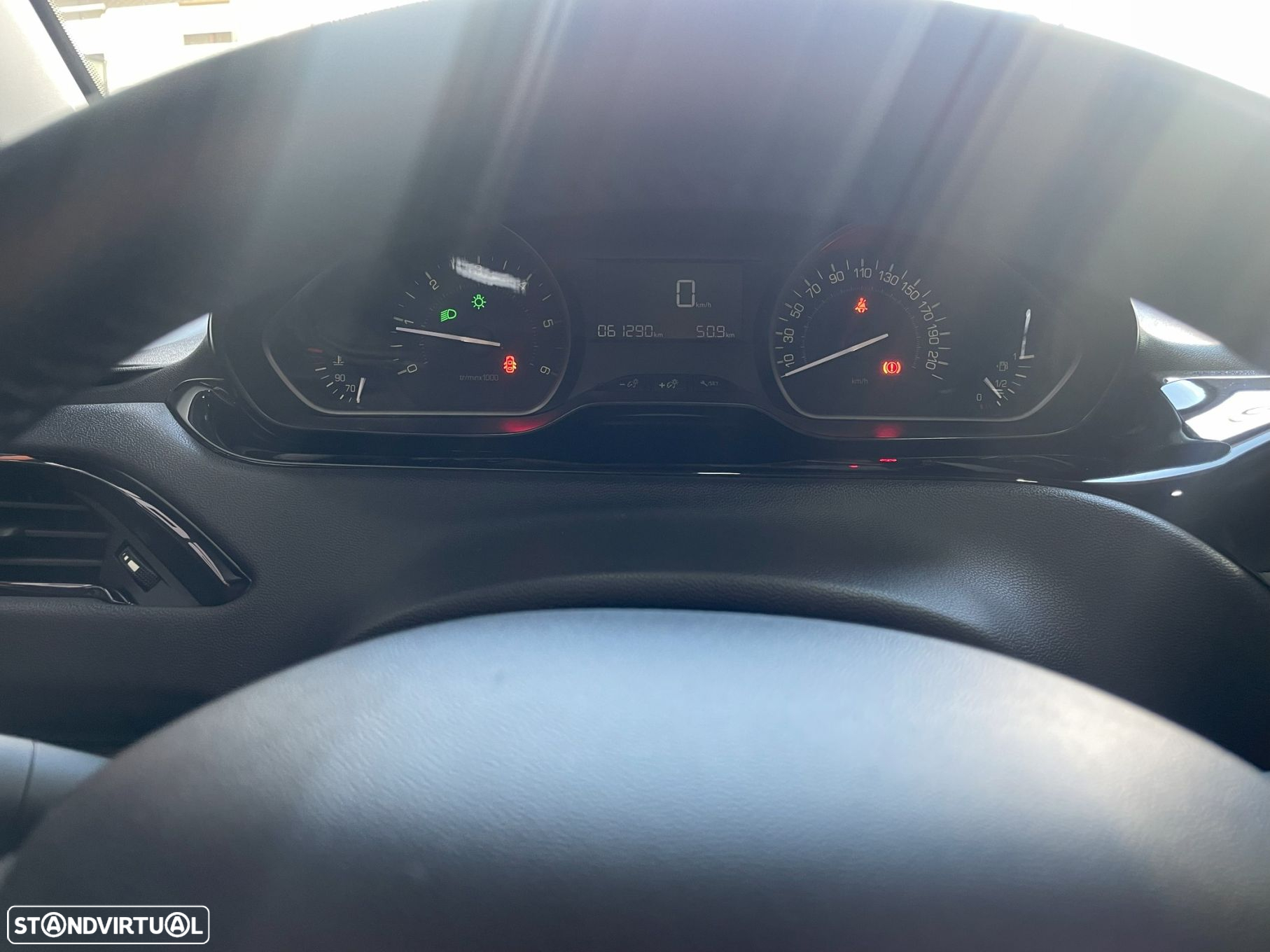 Peugeot 208 1.5 BlueHDi Signature - 20