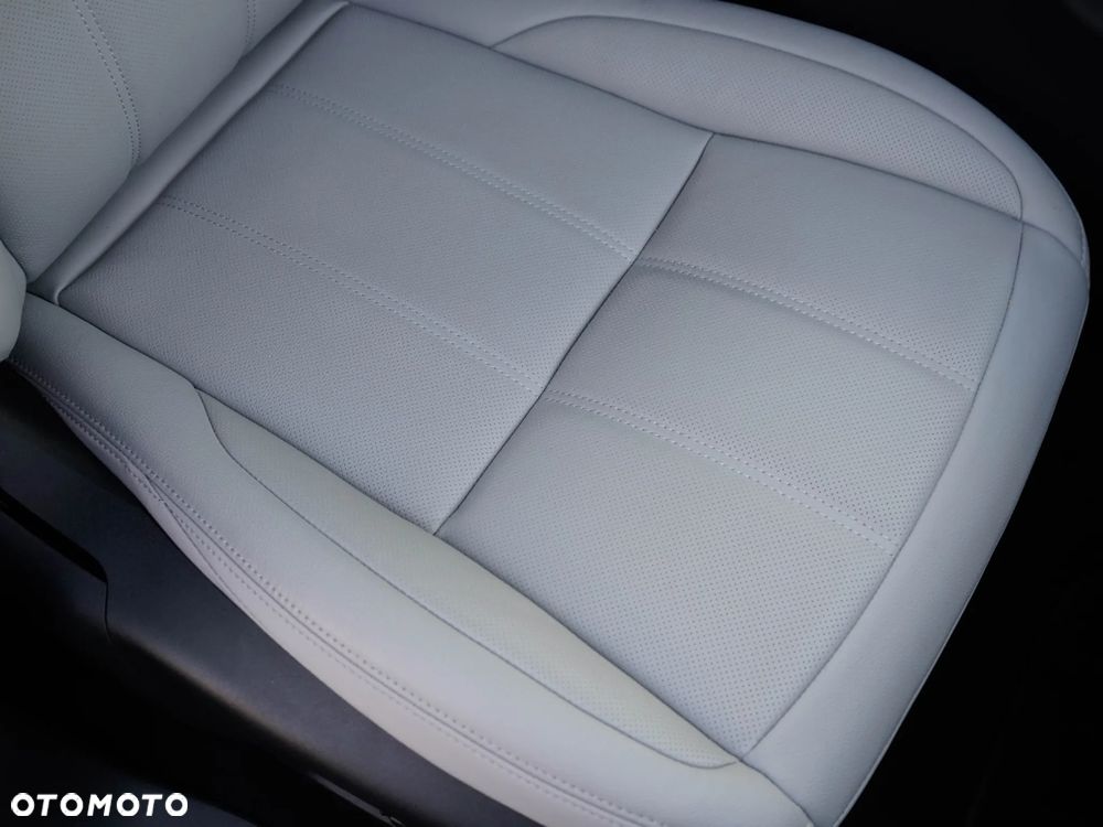 Land Rover Range Rover Evoque - 21