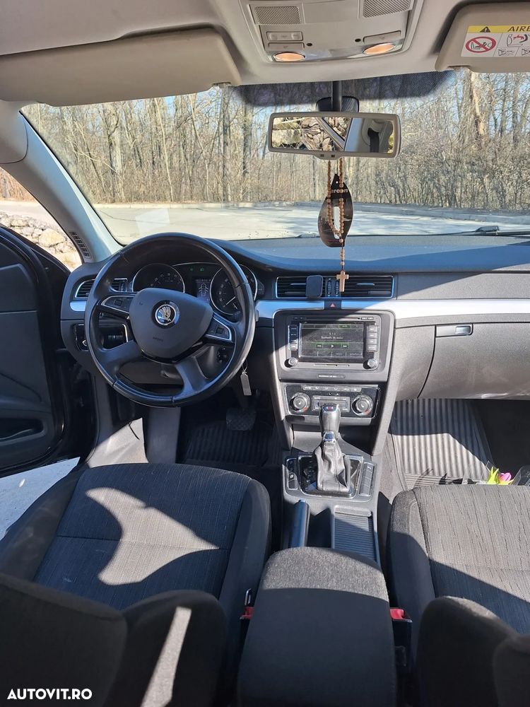 Skoda Superb 2.0 TDI 4X4 Elegance - 10