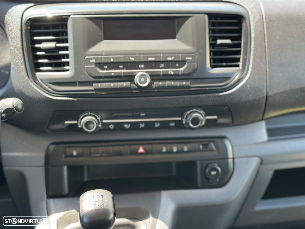 Opel Vivaro 1.5 CDTi L3H1 Essentia - 17