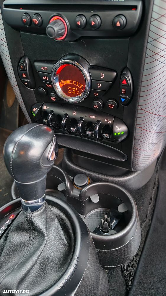 Mini Countryman Cooper D ALL4 AT - 9